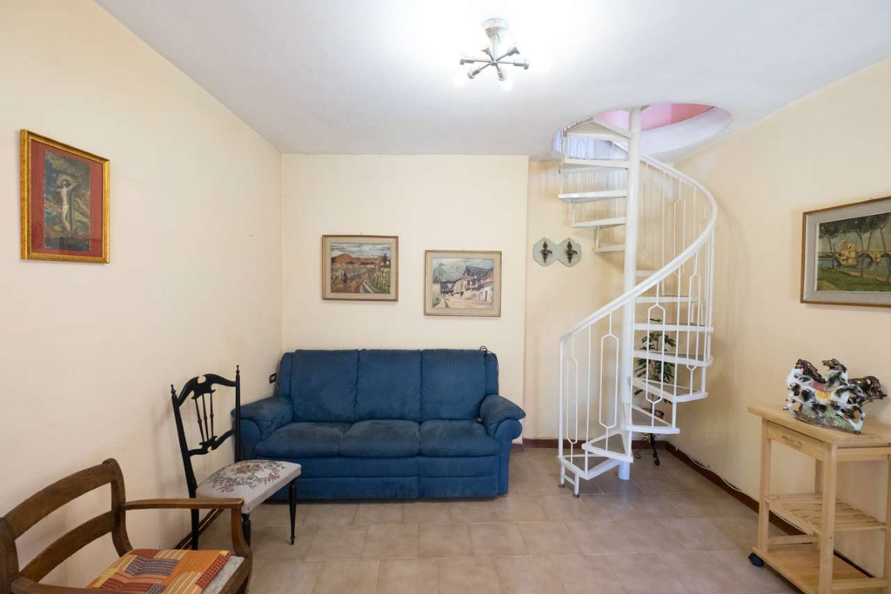 Stabile intero - Palazzo BREMBATE vendita   Vicolo Consoli RE/MAX Expo