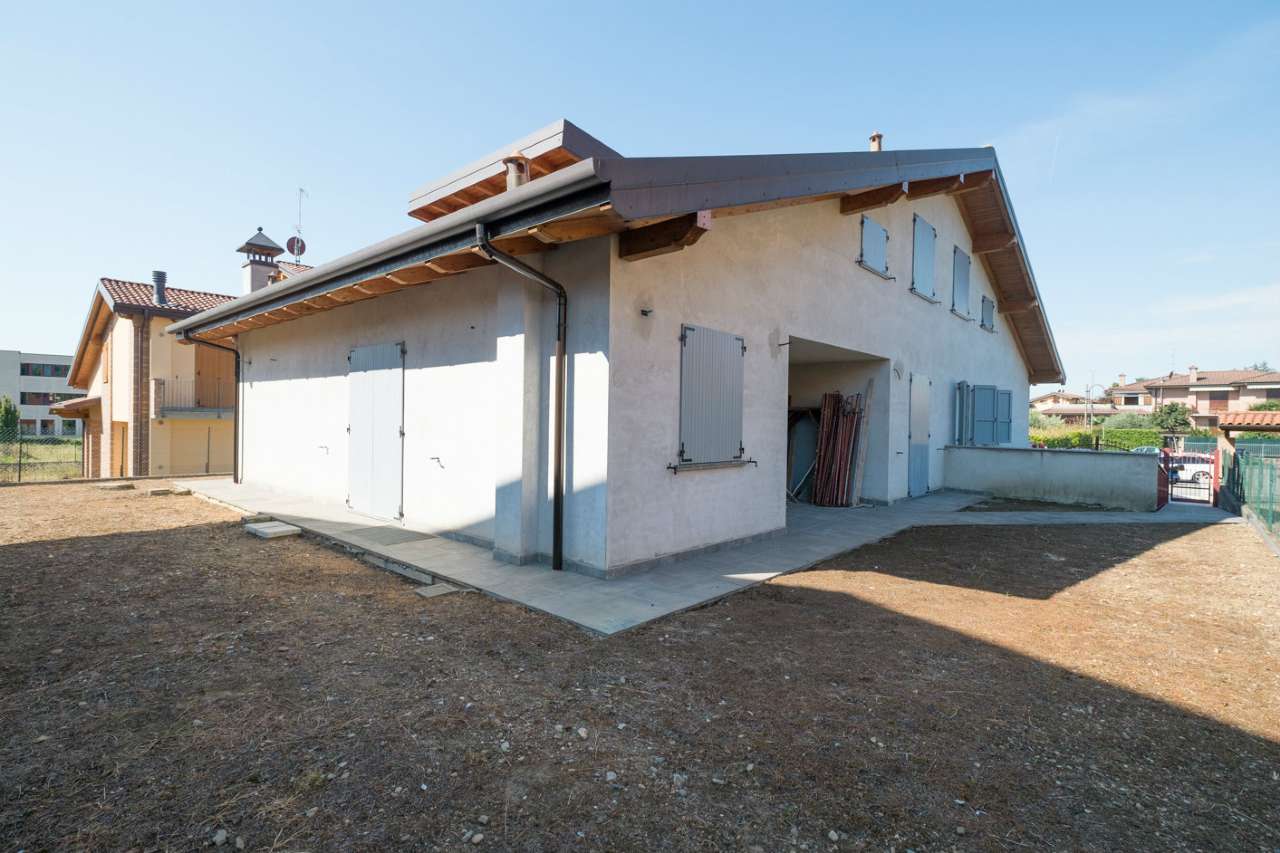 Villa Bifamiliare TERNO D