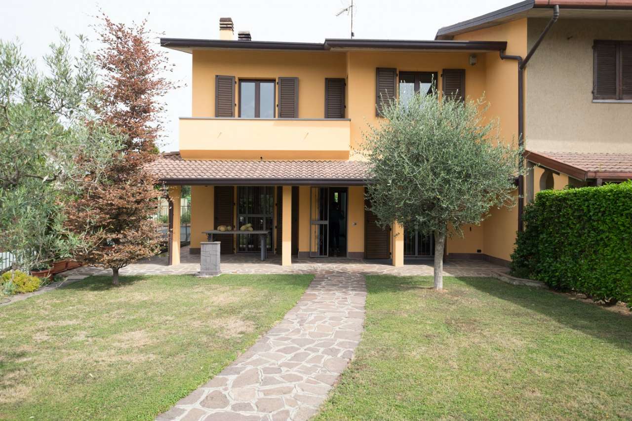 Villa Bifamiliare AZZANO SAN PAOLO vendita    RE/MAX Expo