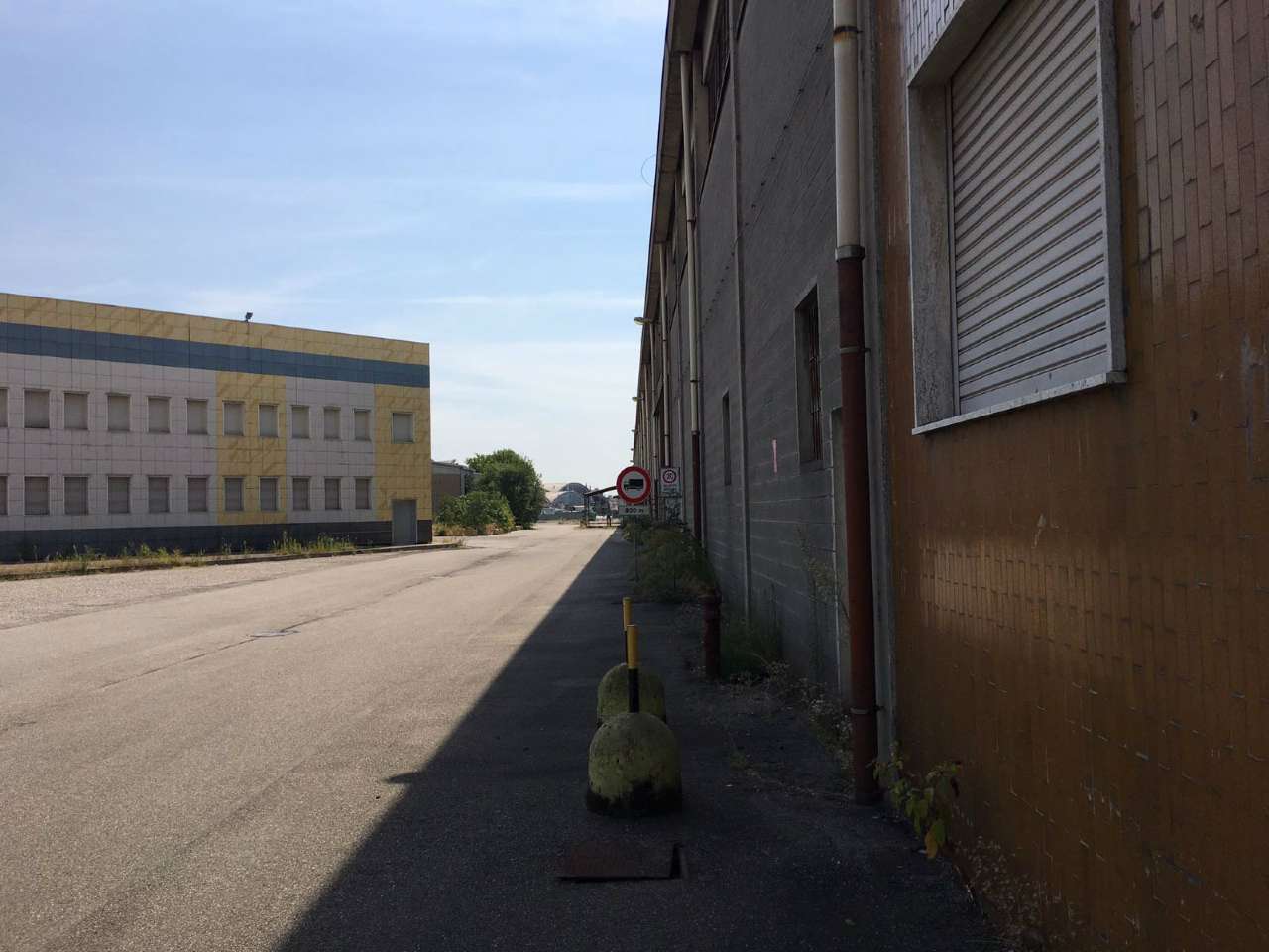 Capannoni (Tutti) MILANO affitto  AFFORI  RE/MAX Expo