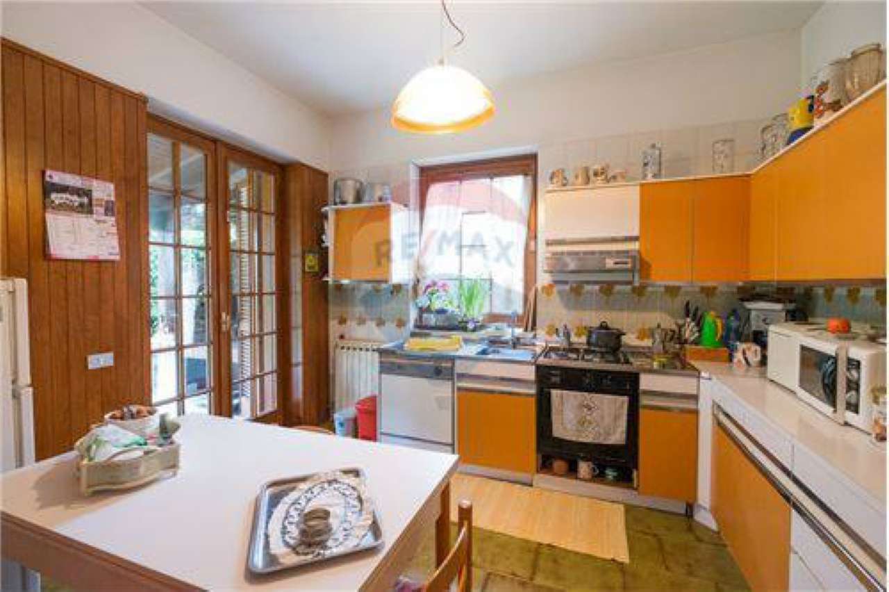 Villa Quadrifamiliare BORGO DI TERZO vendita   privata Agazzi RE/MAX Expo
