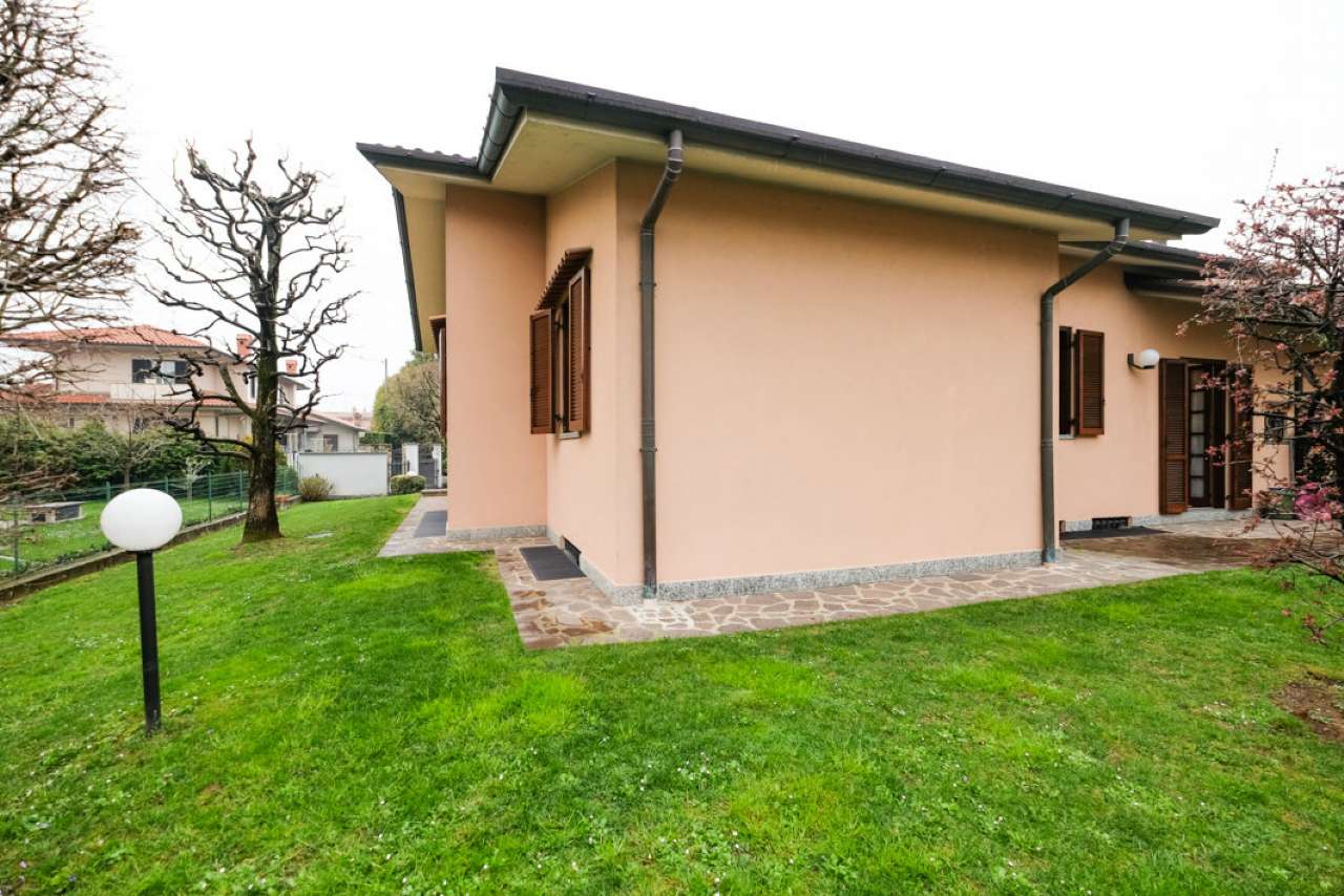 Villa Bifamiliare PRESEZZO vendita   Michelangelo Buonarotti RE/MAX Expo