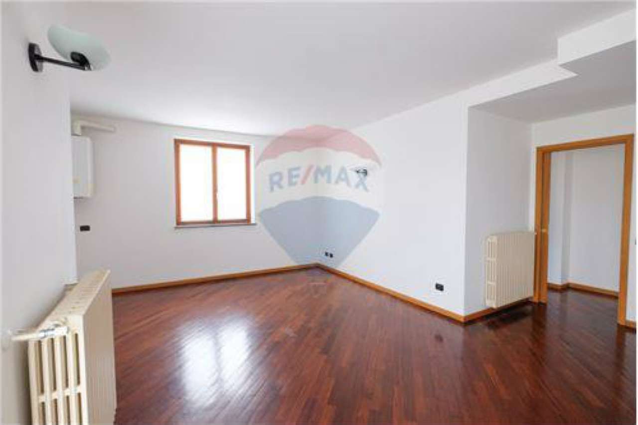 Appartamento OSIO SOTTO vendita   Saore RE/MAX Expo