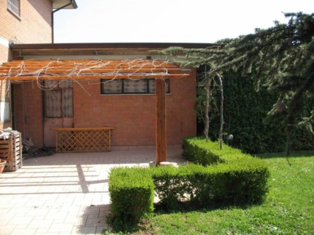 Villa Unifamiliare - Indipendente BERTINORO vendita    Quatarca Immobiliare snc di Giacomo Boschi & C.