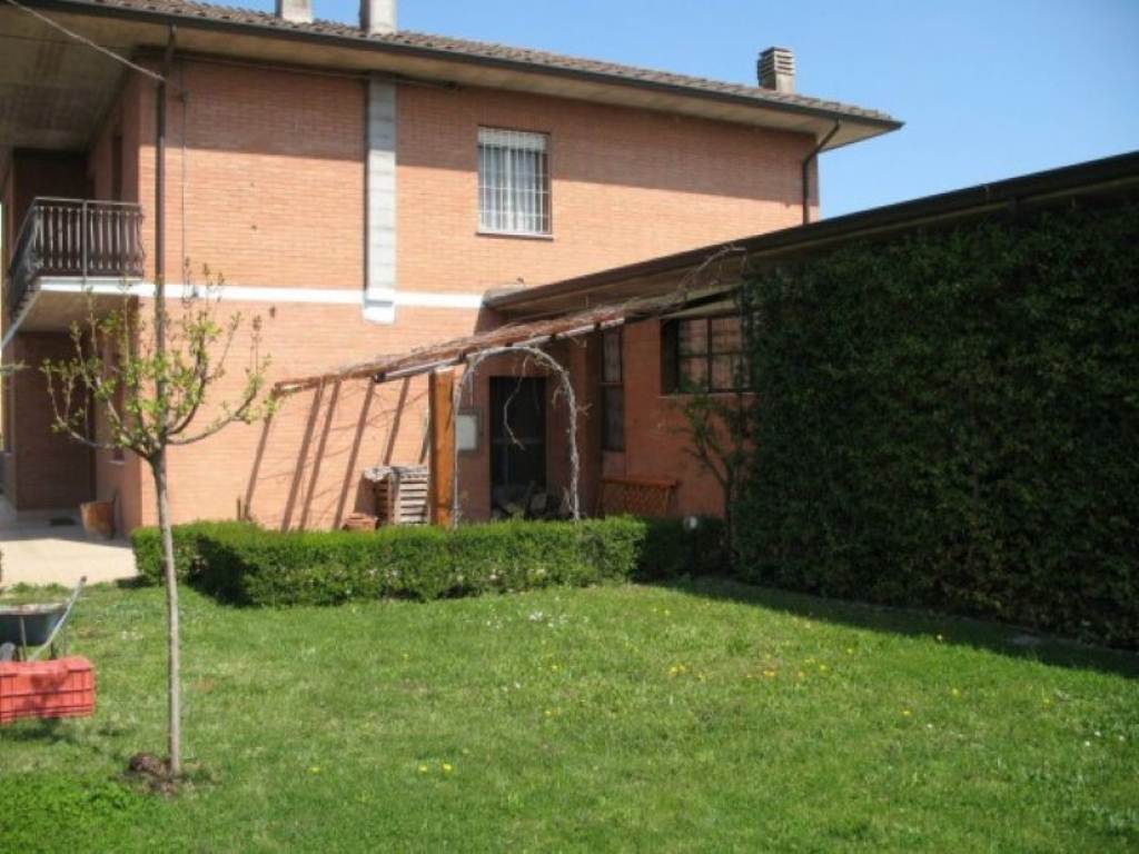 Villa Unifamiliare - Indipendente BERTINORO vendita    Quatarca Immobiliare snc di Giacomo Boschi & C.