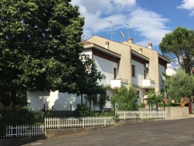 Villa Affiancata - Schiera BERTINORO vendita    Quatarca Immobiliare snc di Giacomo Boschi & C.