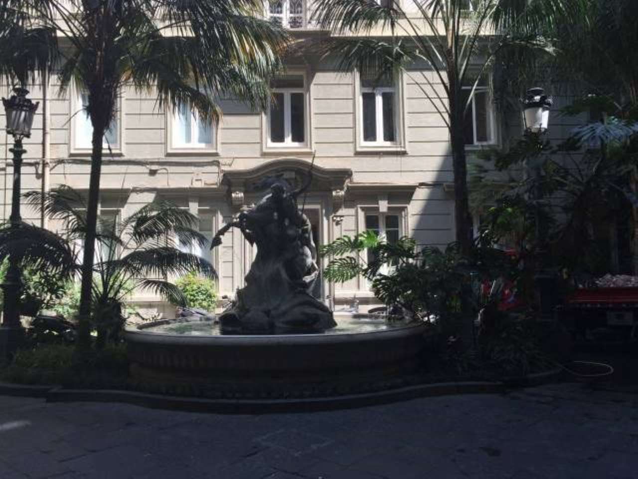 Negozio - Loc.Com. NAPOLI affitto  SAN FERDINANDO dei Mille ARCO IMMOBILIARE DELUXE NAPOLI VIA DEI MILLE N 16