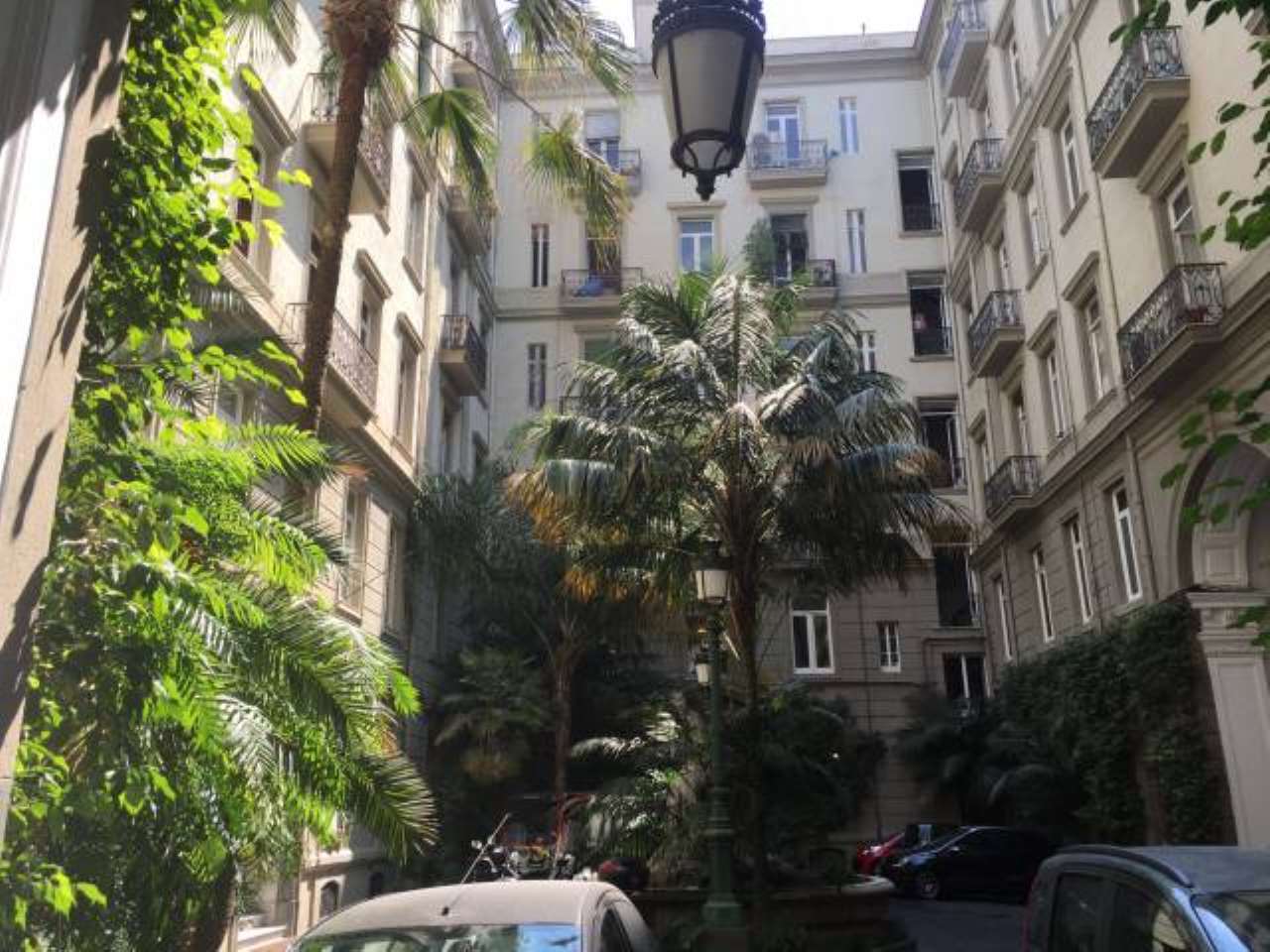 Negozio - Loc.Com. NAPOLI affitto  SAN FERDINANDO dei Mille ARCO IMMOBILIARE DELUXE NAPOLI VIA DEI MILLE N 16