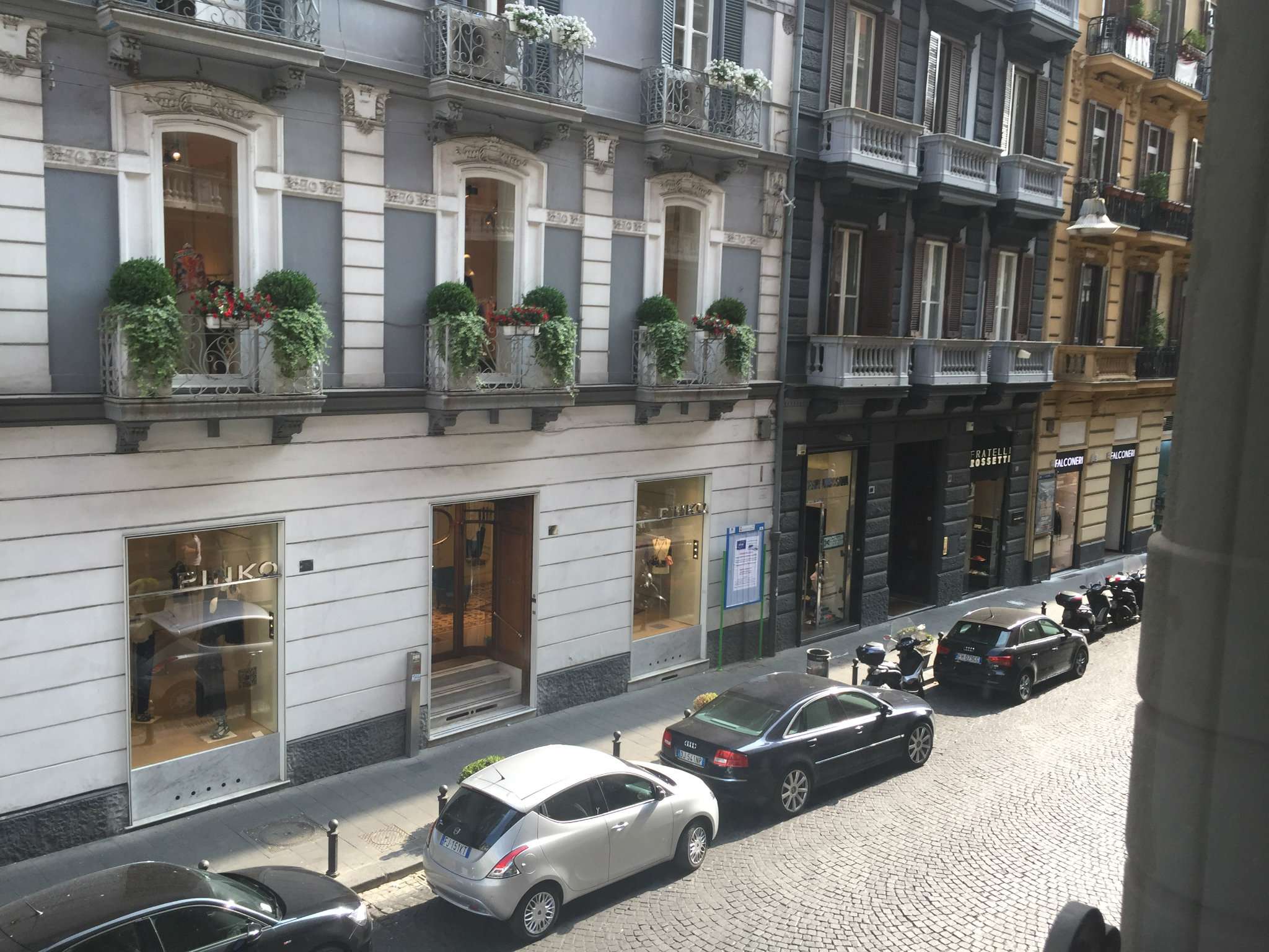 Appartamento NAPOLI affitto  CHIAIA via dei mille ARCO IMMOBILIARE DELUXE NAPOLI VIA DEI MILLE N 16