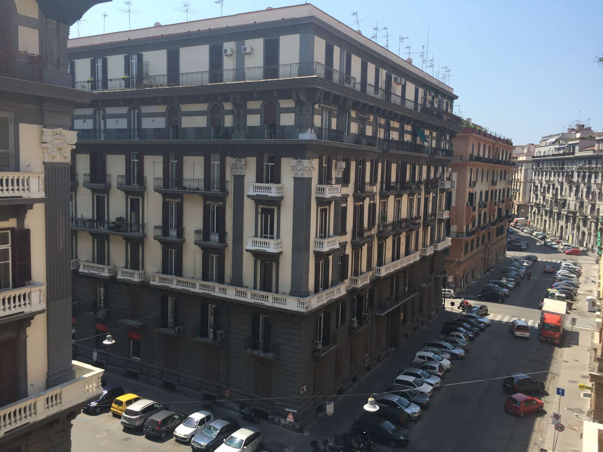 Appartamento NAPOLI vendita  CHIAIA  ARCO IMMOBILIARE DELUXE NAPOLI VIA DEI MILLE N 16