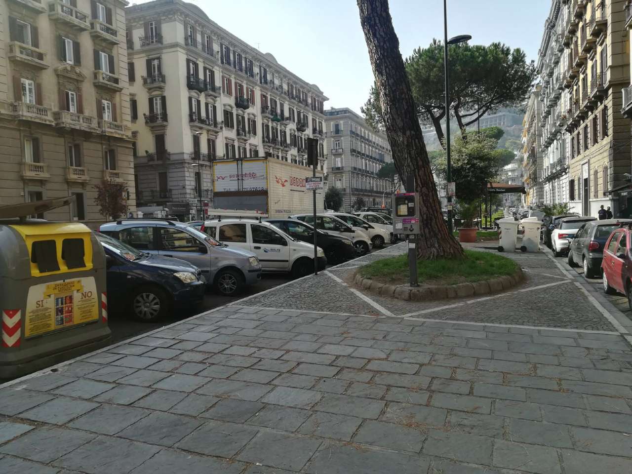 Appartamento NAPOLI vendita  CHIAIA antonio gramsci ARCO IMMOBILIARE DELUXE NAPOLI VIA DEI MILLE N 16