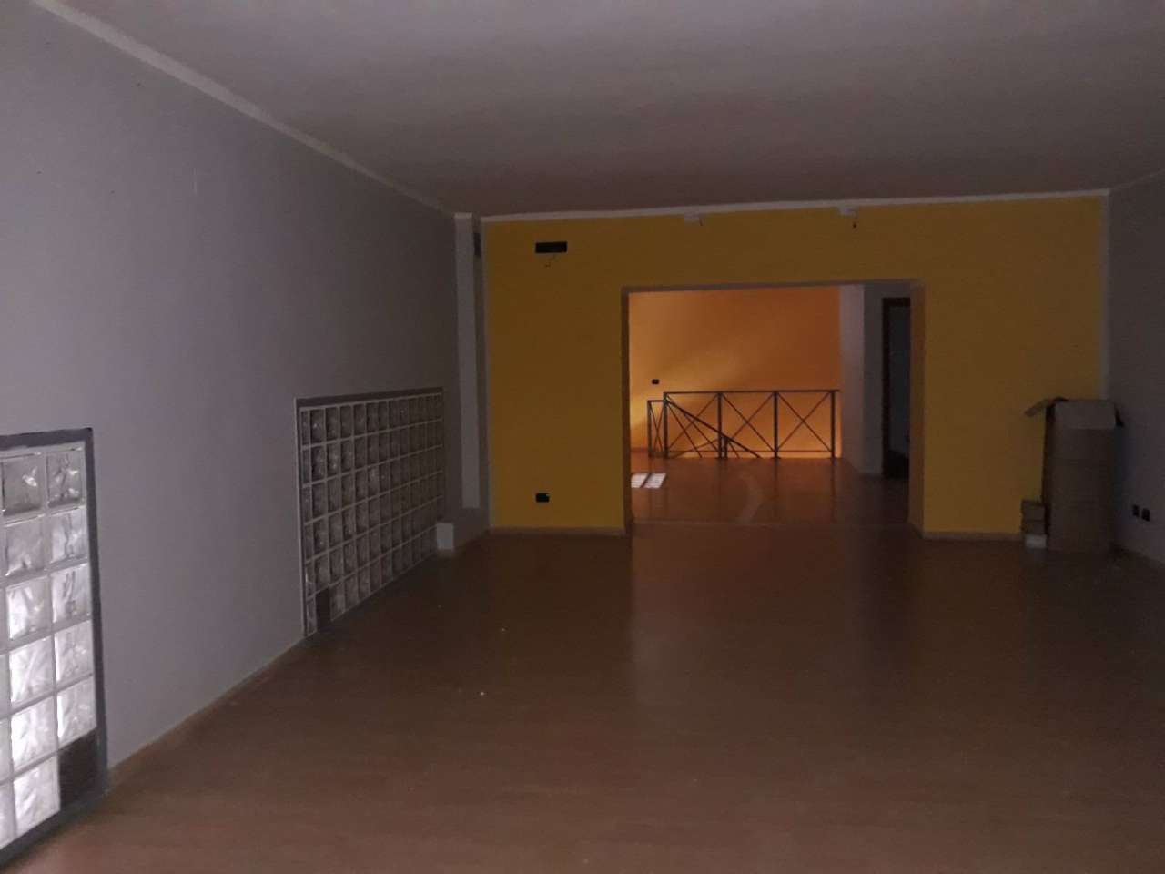 Negozio - Loc.Com. NAPOLI affitto  MERCATO BOVIO ARCO IMMOBILIARE DELUXE NAPOLI VIA DEI MILLE N 16