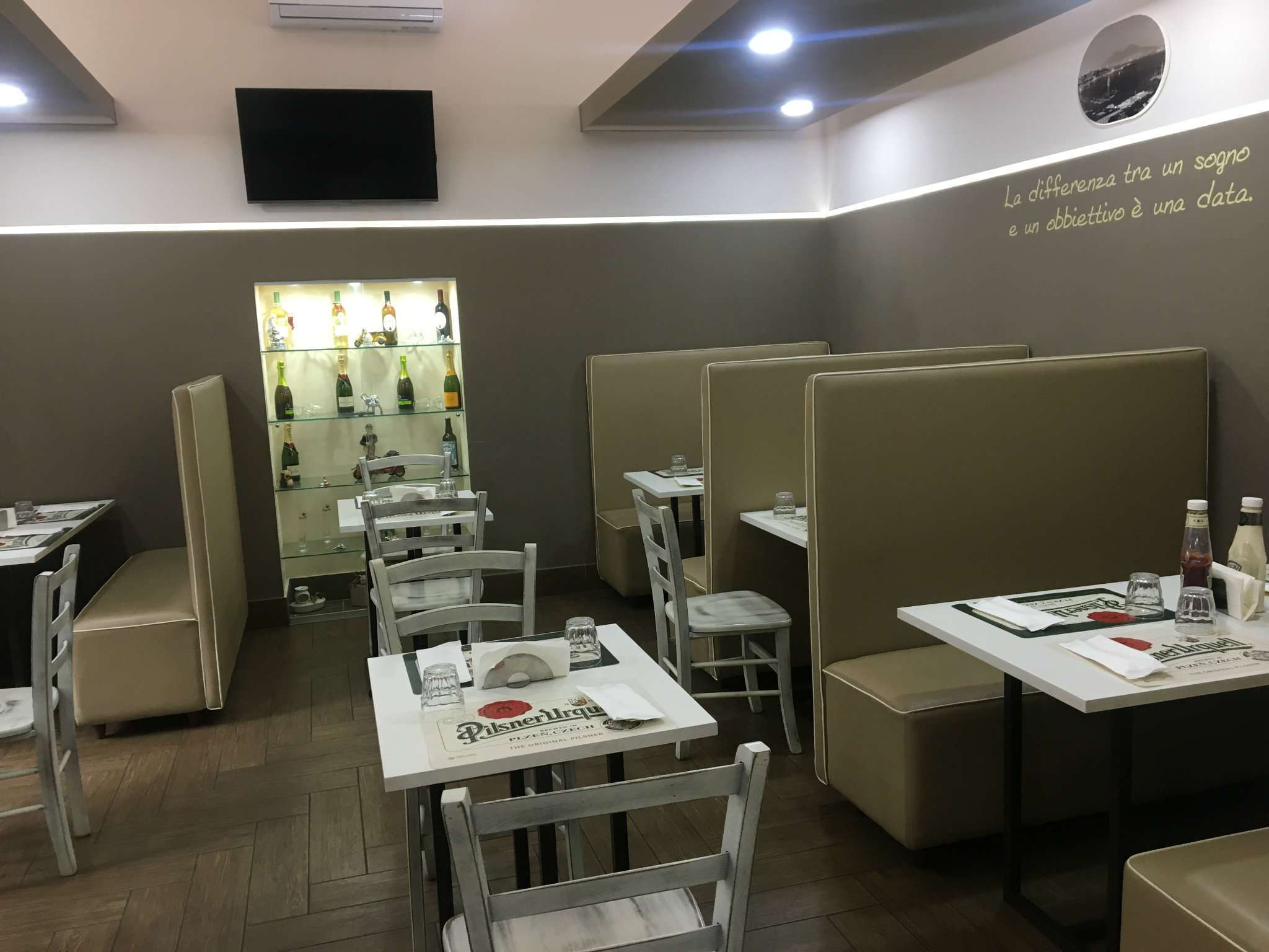  napoli affitto quart: chiaia arco-immobiliare-deluxe-napoli-via-dei-mille-n-16