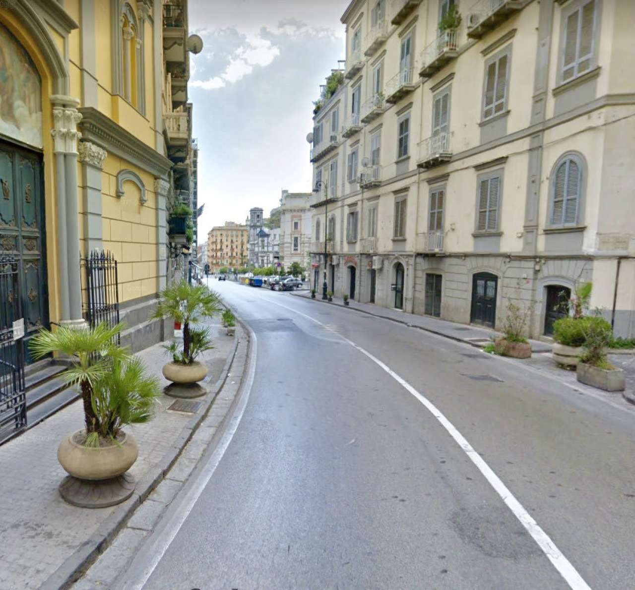  napoli affitto quart: chiaia arco immobiliare deluxe napoli via dei mille n 16