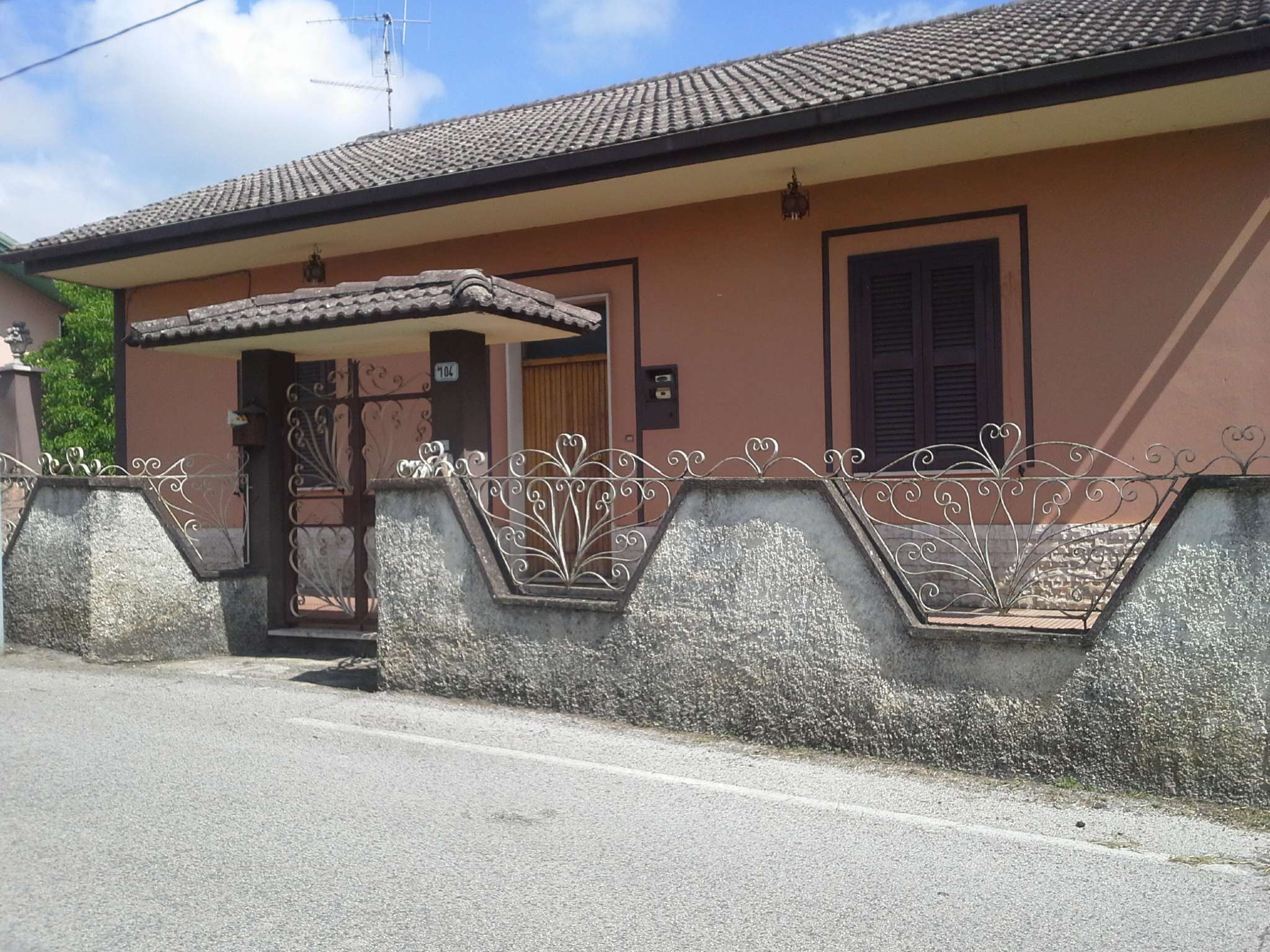 Villa Unifamiliare - Indipendente FROSINONE vendita   Via Colle Cottorino IMMOBILIARE VITTORIO VENETO S.R.L.