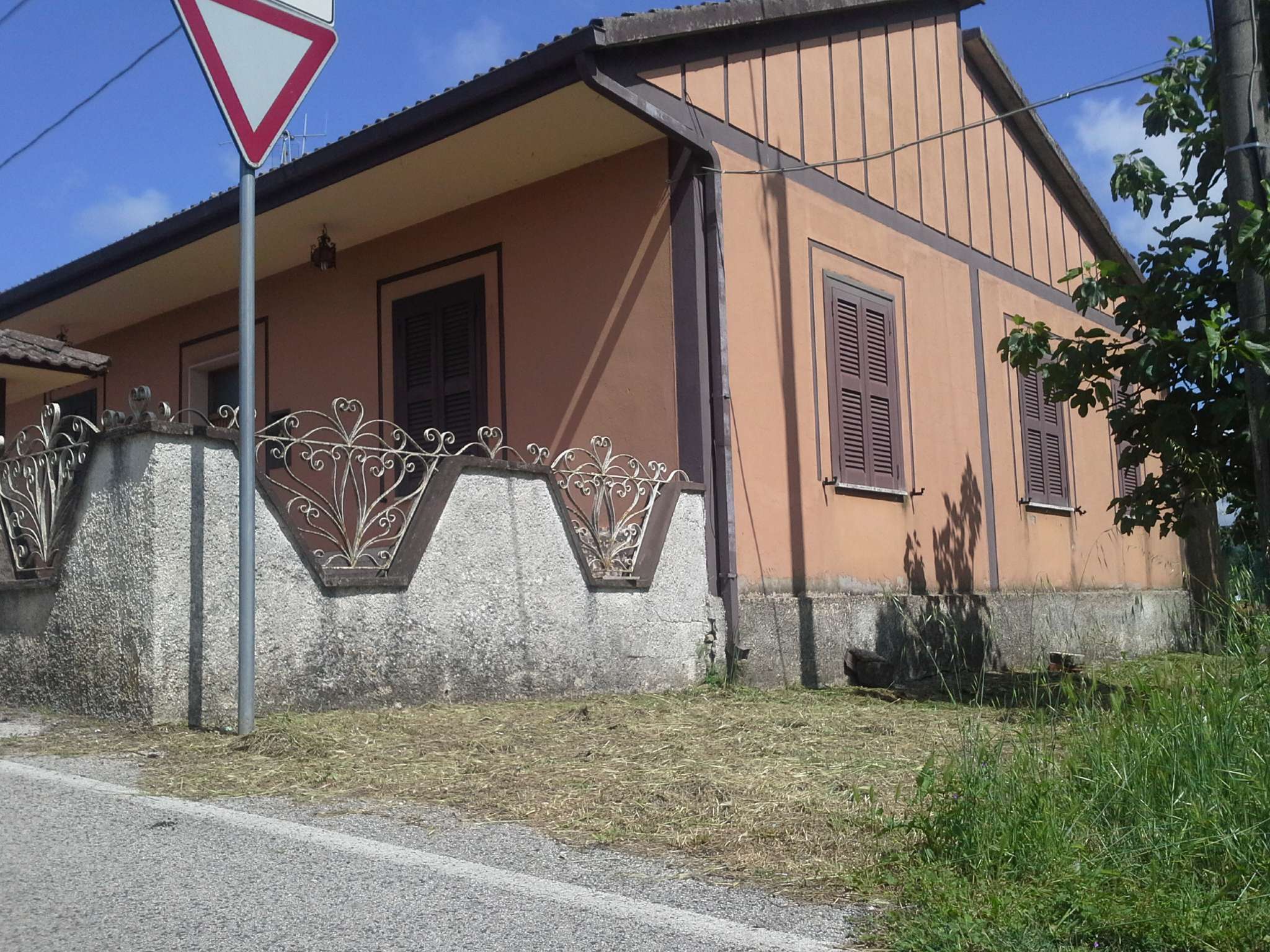 Villa Unifamiliare - Indipendente FROSINONE vendita   Via Colle Cottorino IMMOBILIARE VITTORIO VENETO S.R.L.