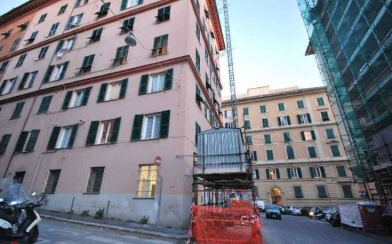 Negozio - Loc.Com. GENOVA affitto   PASSO FRATELLI GORINI Immobiliare Pugliese S.N.C.