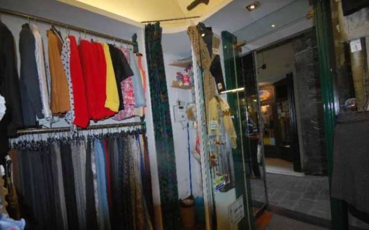 Negozio - Loc.Com. GENOVA vendita   CASANA Immobiliare Pugliese S.N.C.
