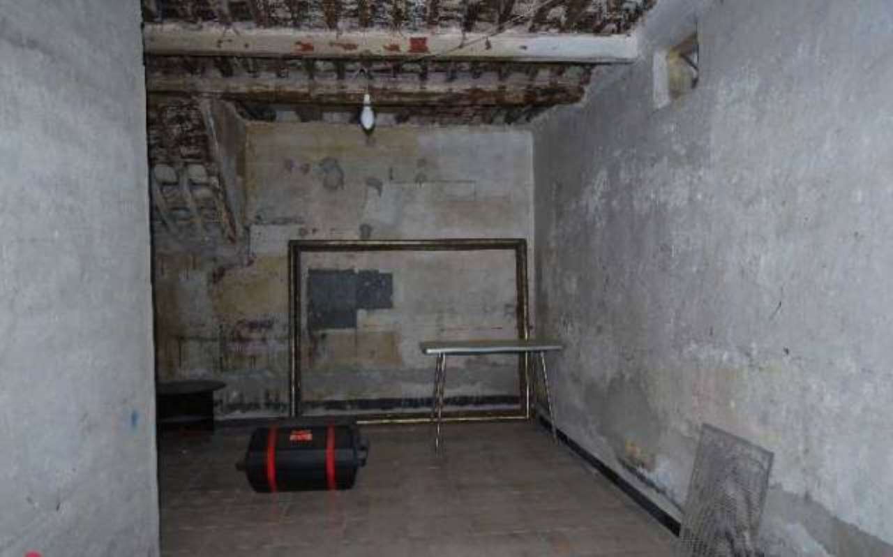 Negozio - Loc.Com. GENOVA vendita   GRILLO CATTANEO Immobiliare Pugliese S.N.C.