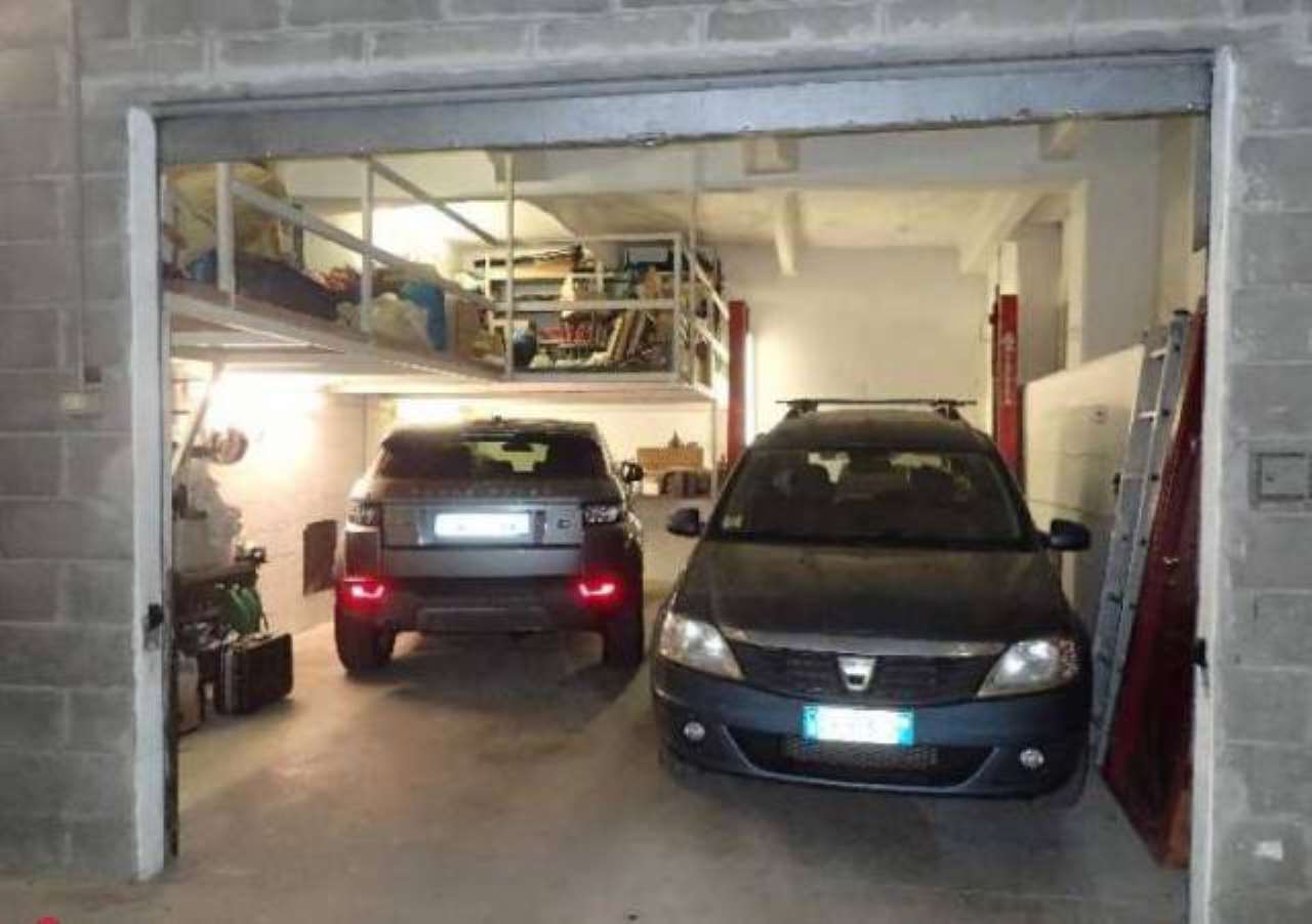  genova vendita quart:  immobiliare-pugliese-s.n.c.