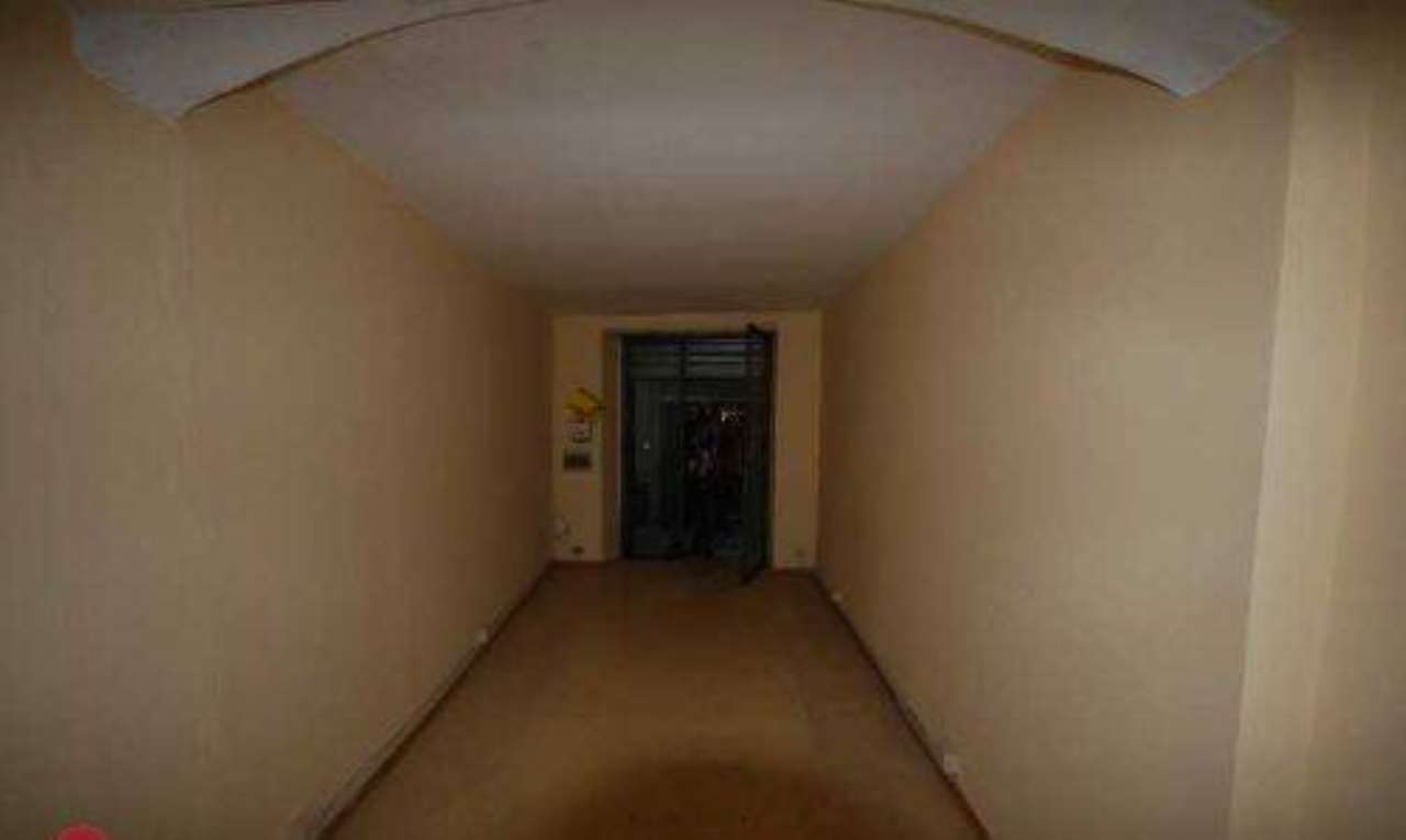 Negozio - Loc.Com. GENOVA affitto  CENTRO STORICO SUPERIORE DEL FERRO Immobiliare Pugliese S.N.C.