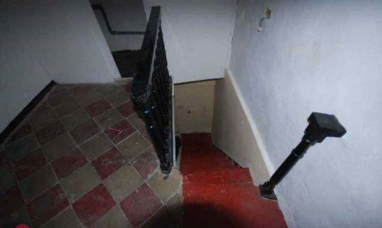 Negozio - Loc.Com. GENOVA affitto  CENTRO STORICO SUPERIORE DEL FERRO Immobiliare Pugliese S.N.C.