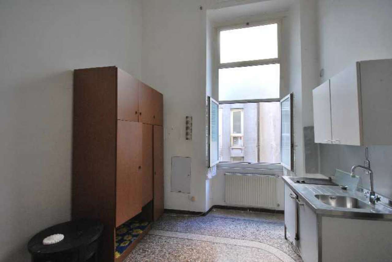 Ufficio - Loc.Com. GENOVA vendita  CENTRO STORICO VIA SAN LUCA Immobiliare Pugliese S.N.C.