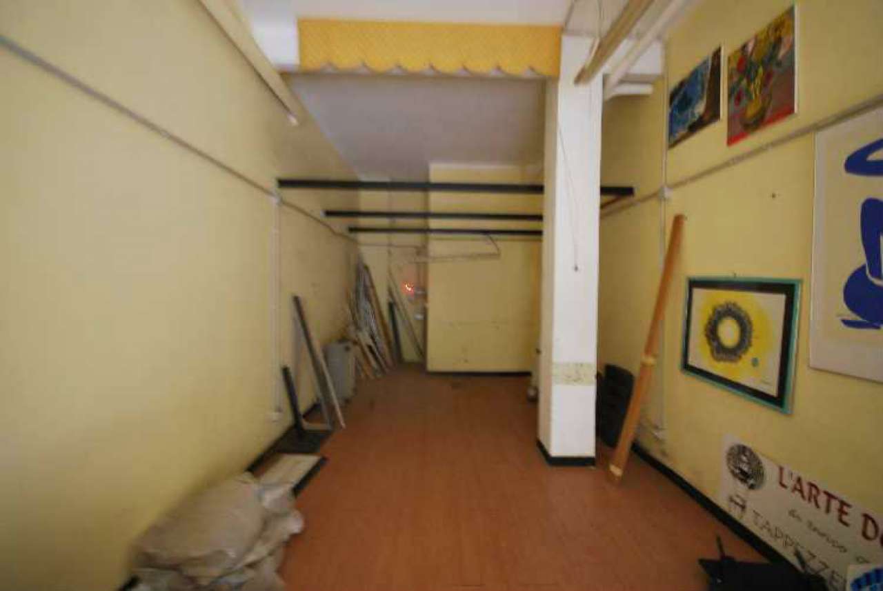 Negozio - Loc.Com. GENOVA vendita  QUINTO VIA ANTICA ROMANA DI QUINTO Immobiliare Pugliese S.N.C.