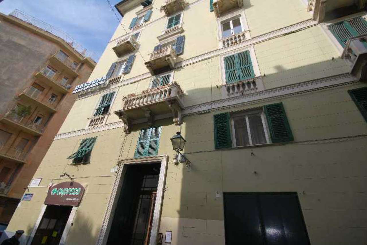  genova vendita quart:  immobiliare pugliese s.n.c.