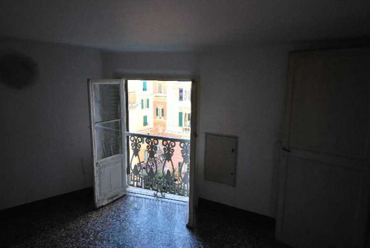 Appartamento GENOVA vendita   VIA PALESTRO Immobiliare Pugliese S.N.C.