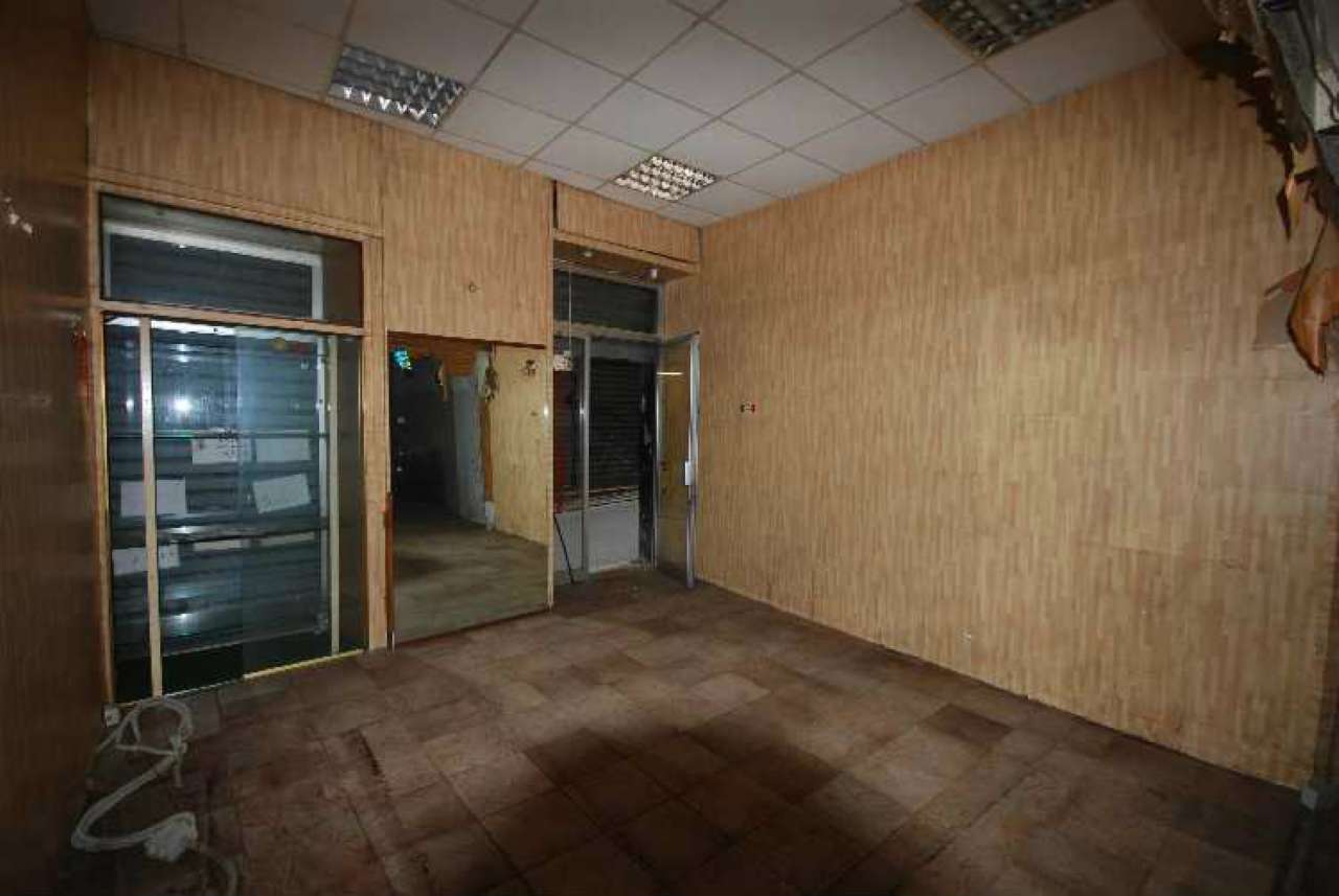 Negozio - Loc.Com. GENOVA affitto  CENTRO STORICO VIA SAN AGNESE Immobiliare Pugliese S.N.C.