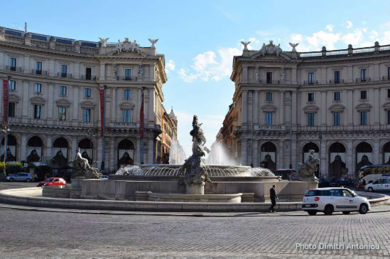 Negozio - Loc.Com. ROMA affitto  Centro storico della Repubblica Luminita Toma