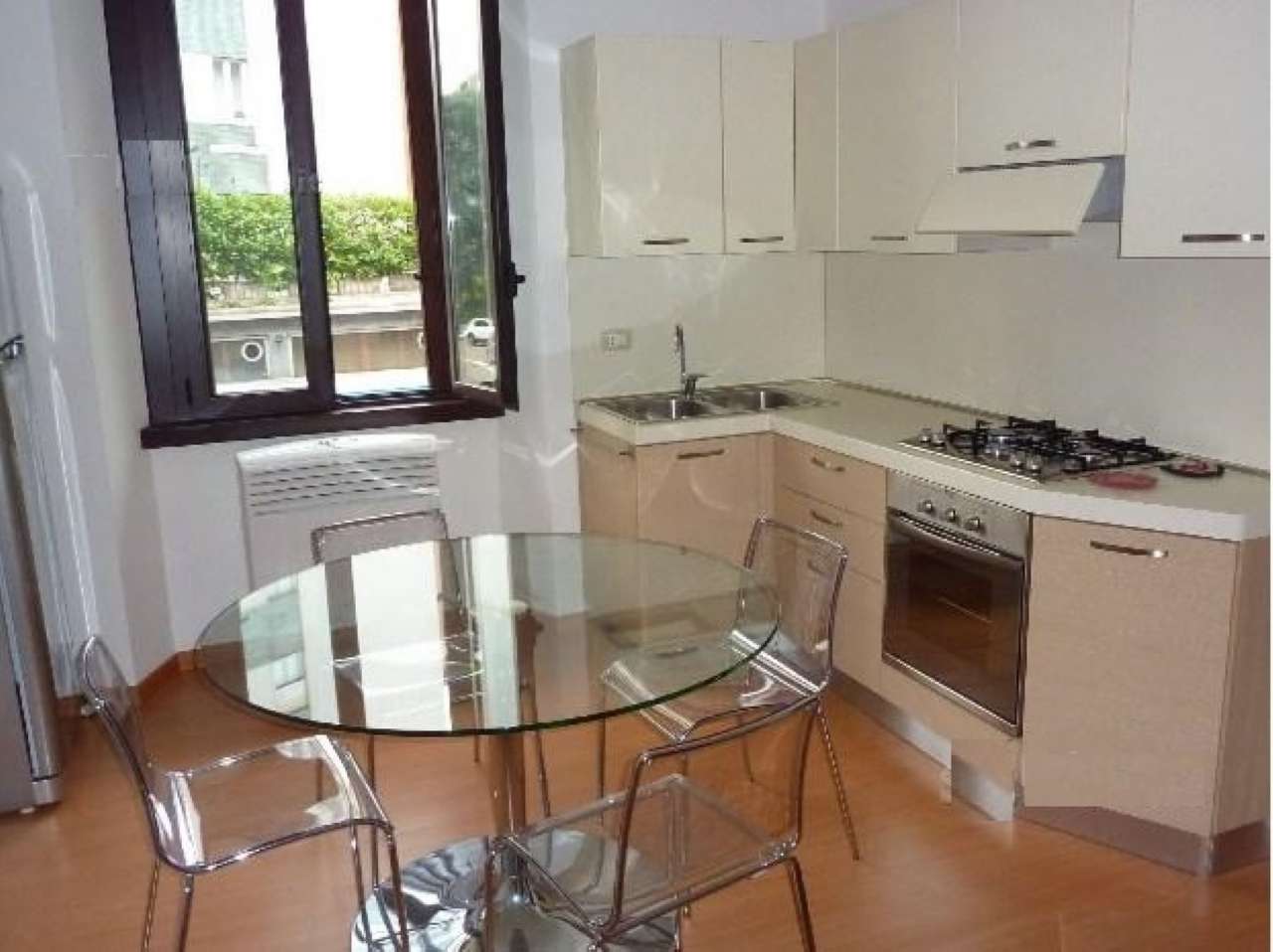  milano affitto quart:  studio erre