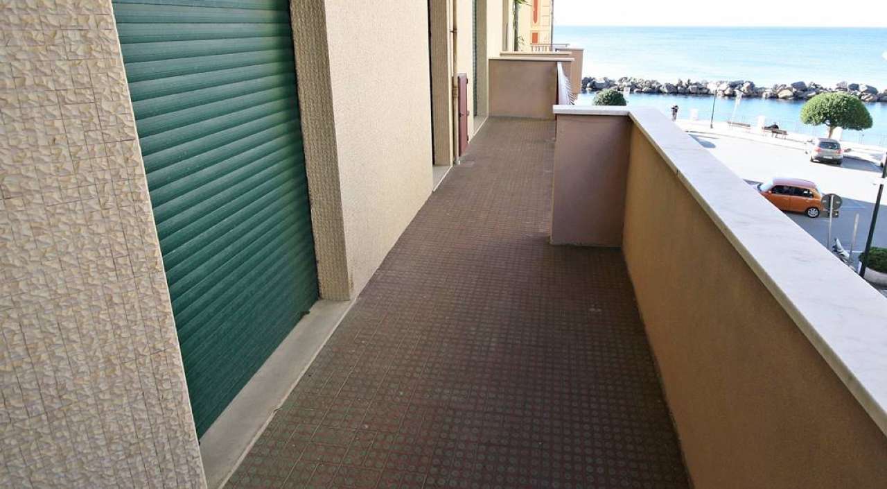 Appartamento CHIAVARI vendita   Corso Valparaiso Brignole Immobiliare