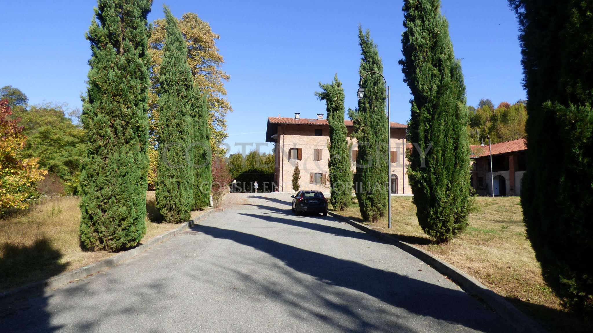 Stabile intero - Palazzo GASSINO TORINESE vendita    CORTEN & GREY S.A.S.