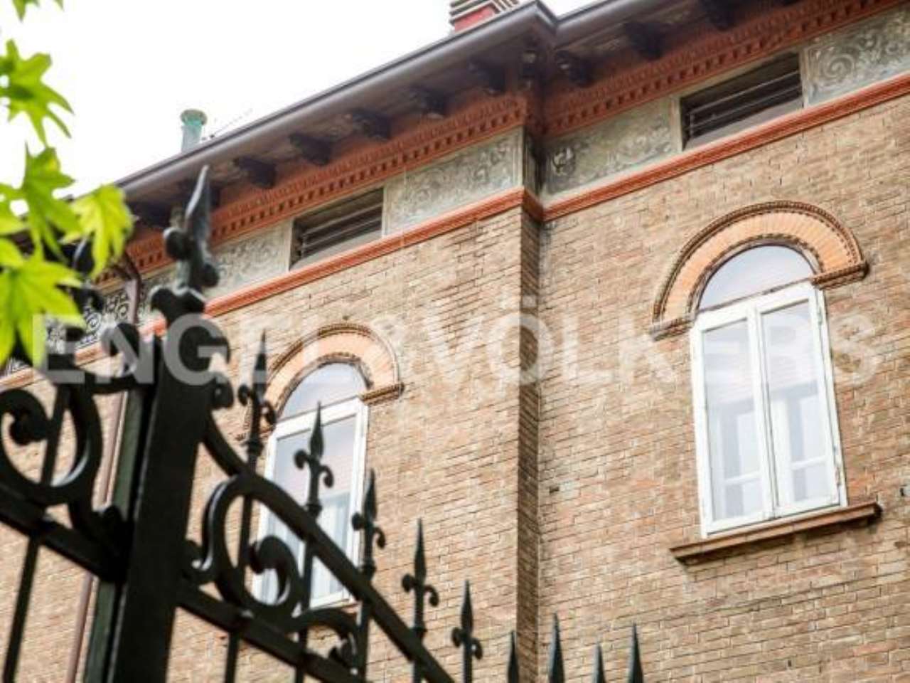 Villa Affiancata - Schiera FERRARA vendita  CENTRO STORICO  Engel & Völkers Ferrara