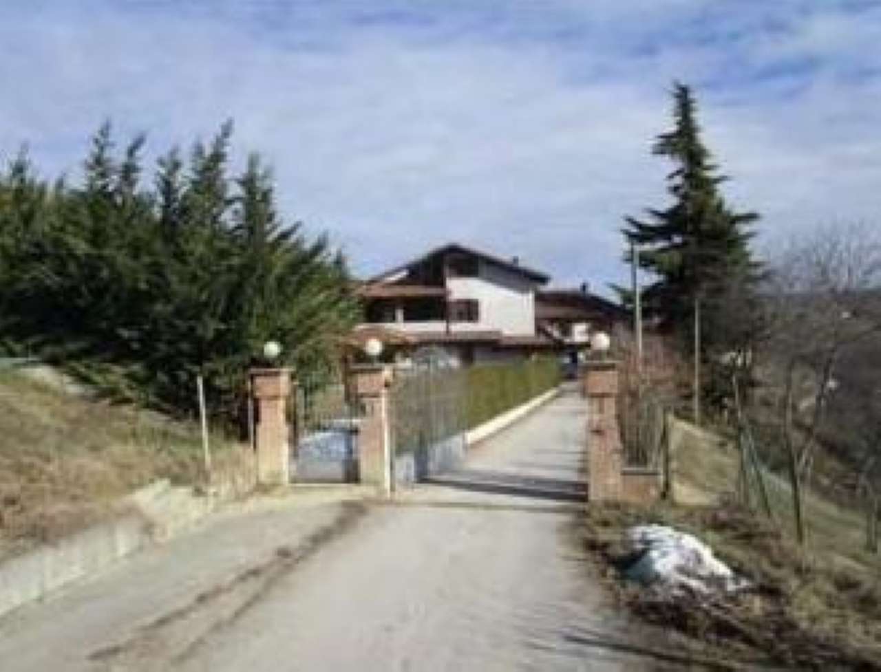 Villa Unifamiliare - Indipendente DOGLIANI vendita   casale PRONTO CASA