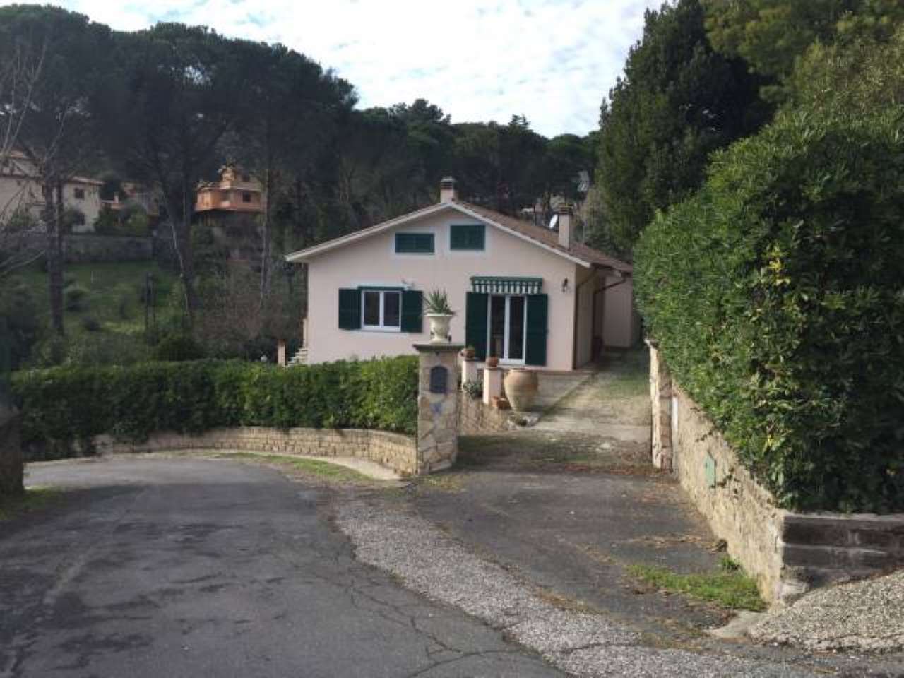 Villa CASTELNUOVO DI PORTO vendita    CLUB MEDICI IMMOBILIARE CASEDOC SRL