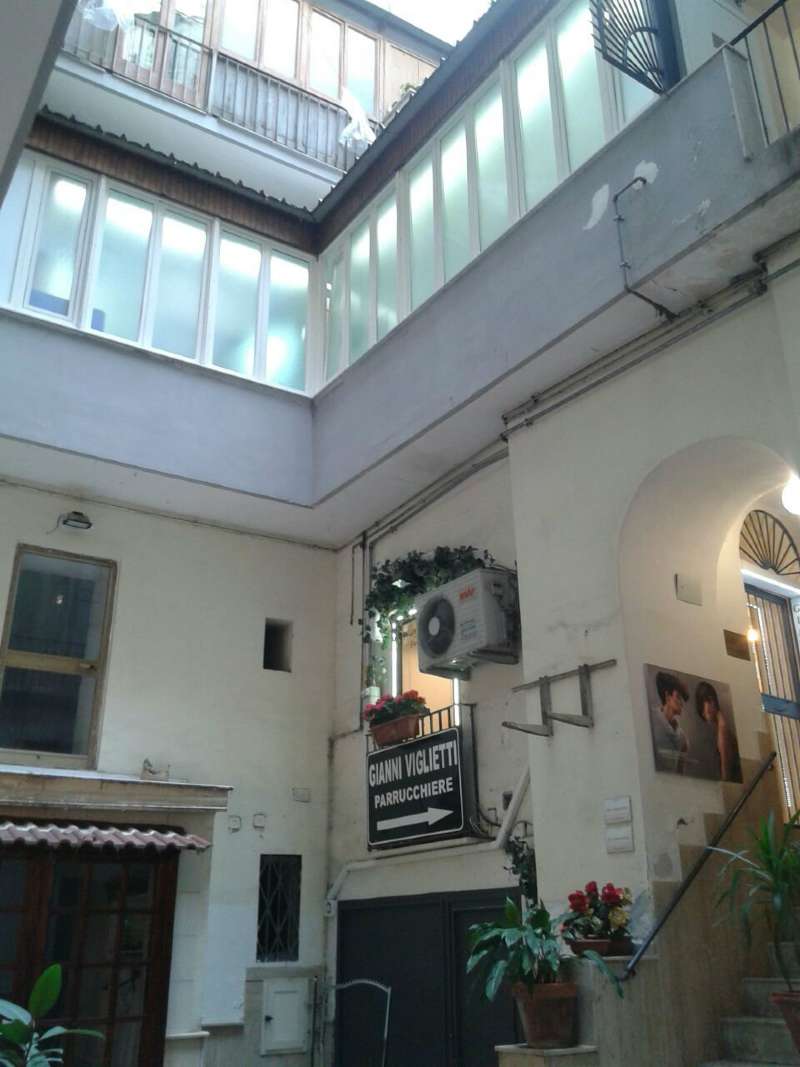  napoli vendita quart: chiaia club medici immobiliare casedoc srl