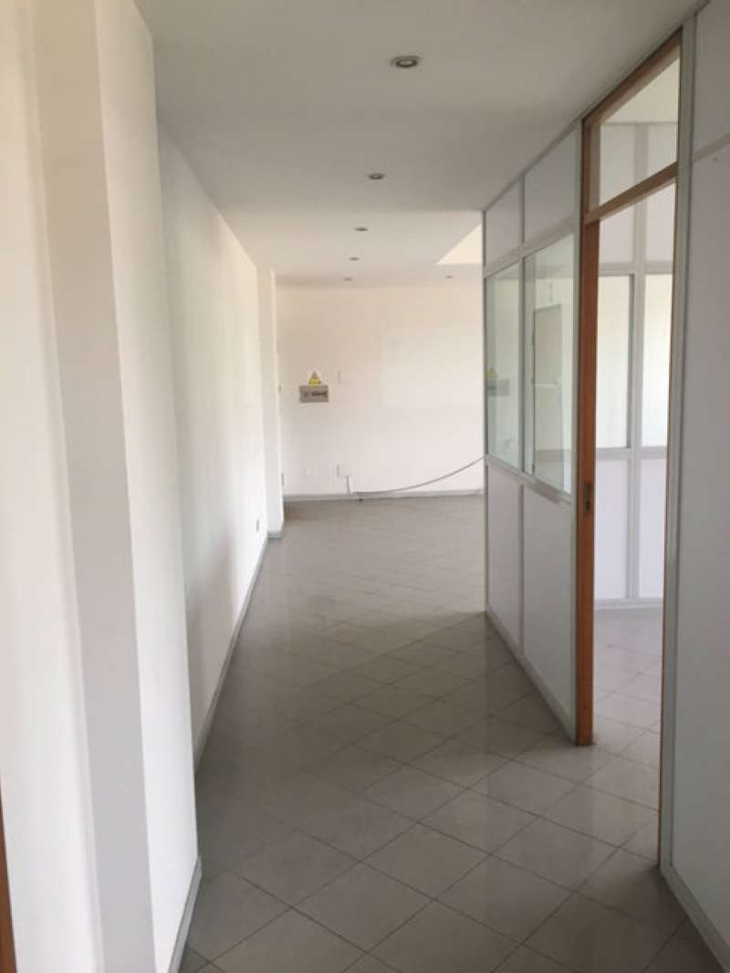 Ufficio - Loc.Com. CASORIA vendita   Via San Salvatore CLUB MEDICI IMMOBILIARE CASEDOC SRL