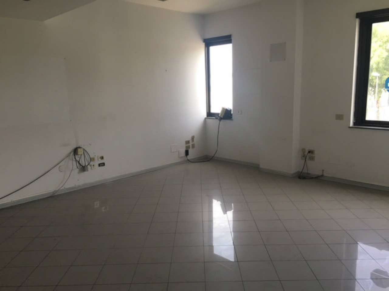 Ufficio - Loc.Com. CASORIA vendita   Via San Salvatore CLUB MEDICI IMMOBILIARE CASEDOC SRL