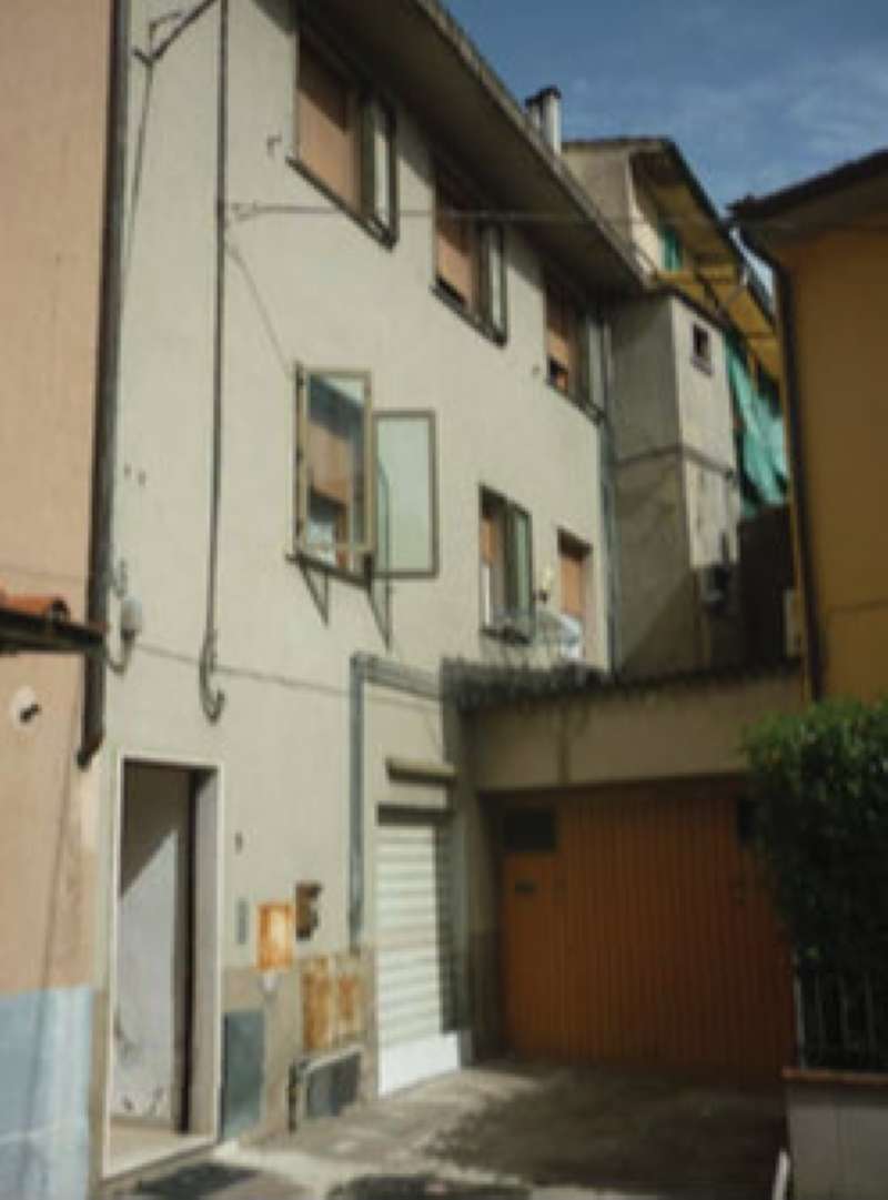 Stabile intero - Palazzo PRATO vendita  CENTRO angiolini Family Home Immobiliare