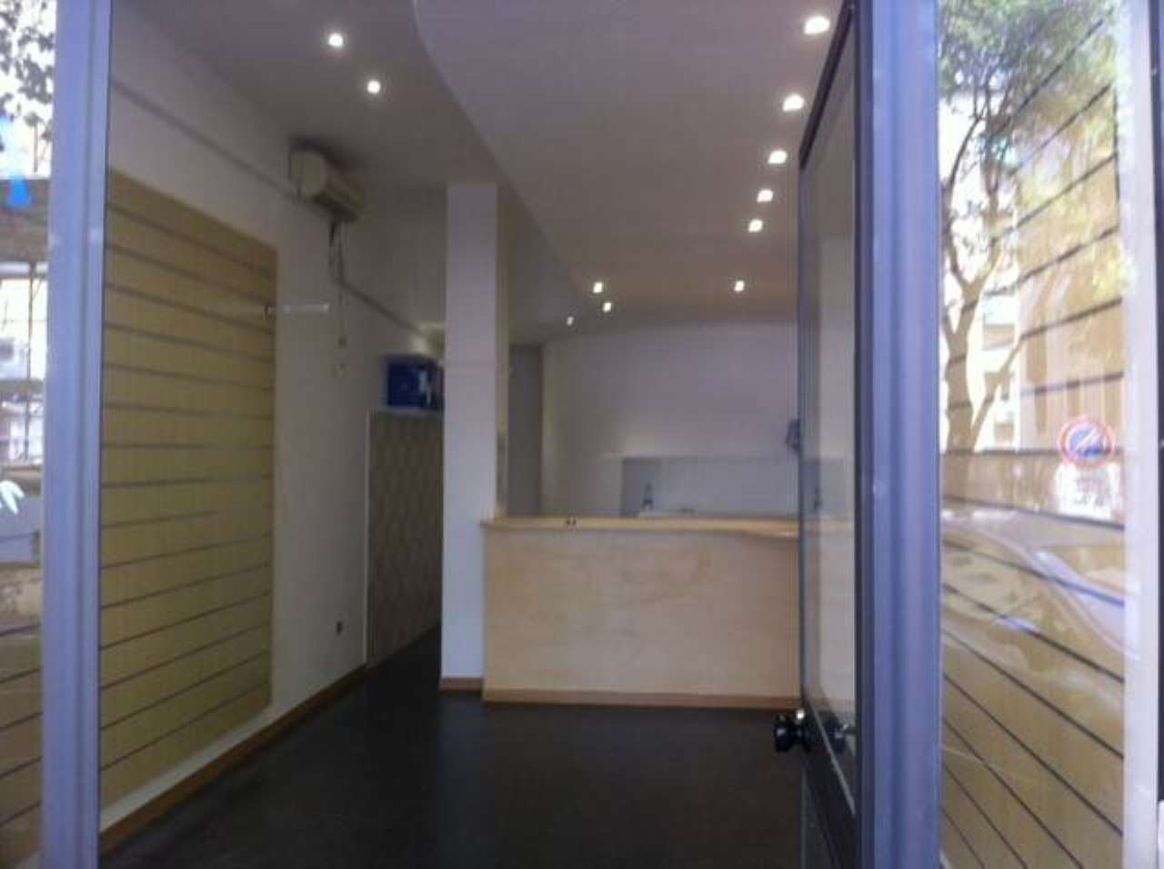 Negozio - Loc.Com. ROMA vendita  BOLOGNA Felice Grossi Gondi STAR DOMUS srl