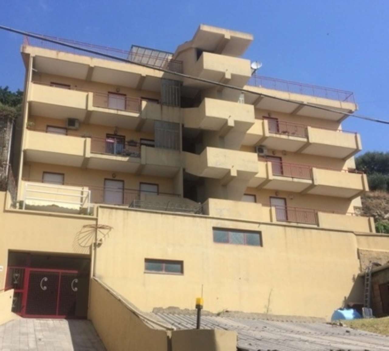  messina vendita quart:  c.i.a. associazione consulenti immobiliari srl