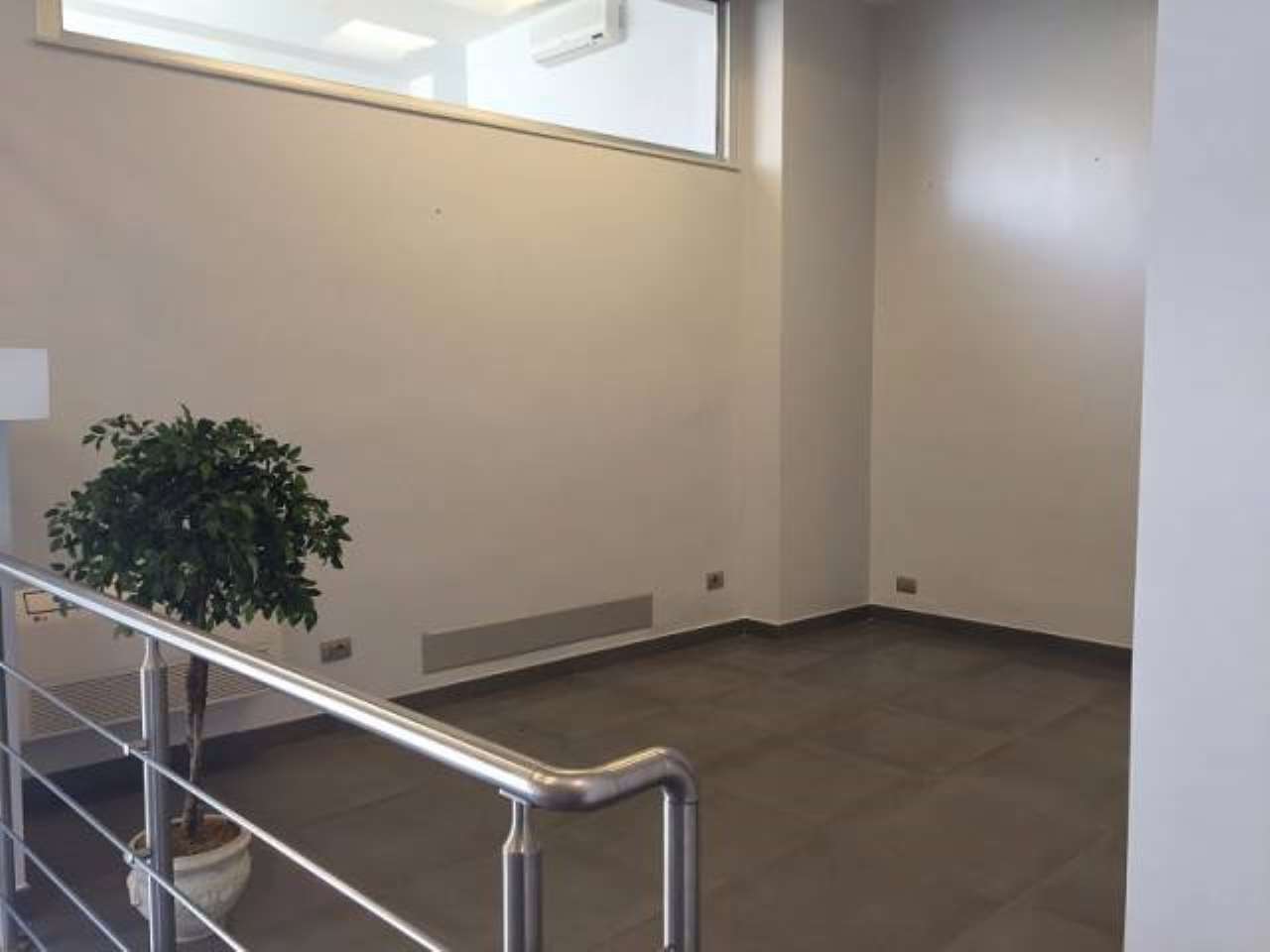 Ufficio - Loc.Com. ROMA vendita  TORREVECCHIA Lucio II Roma Immobiliare