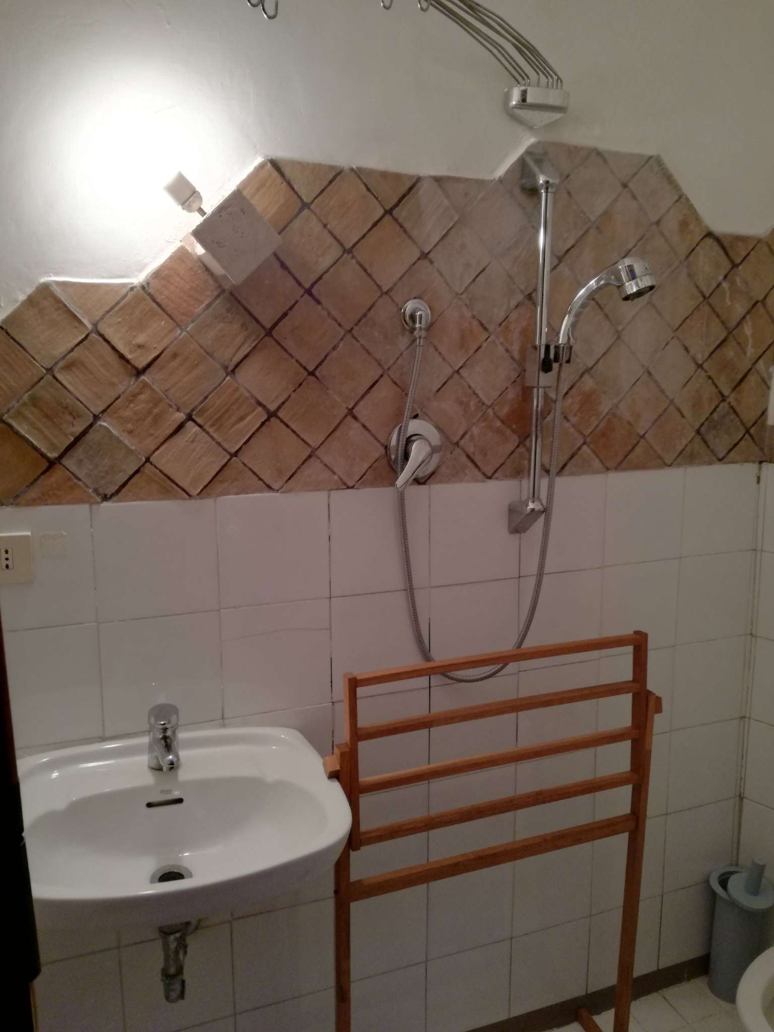 Ufficio - Loc.Com. ROMA vendita  Centro storico Via dei Leutari Roma Immobiliare