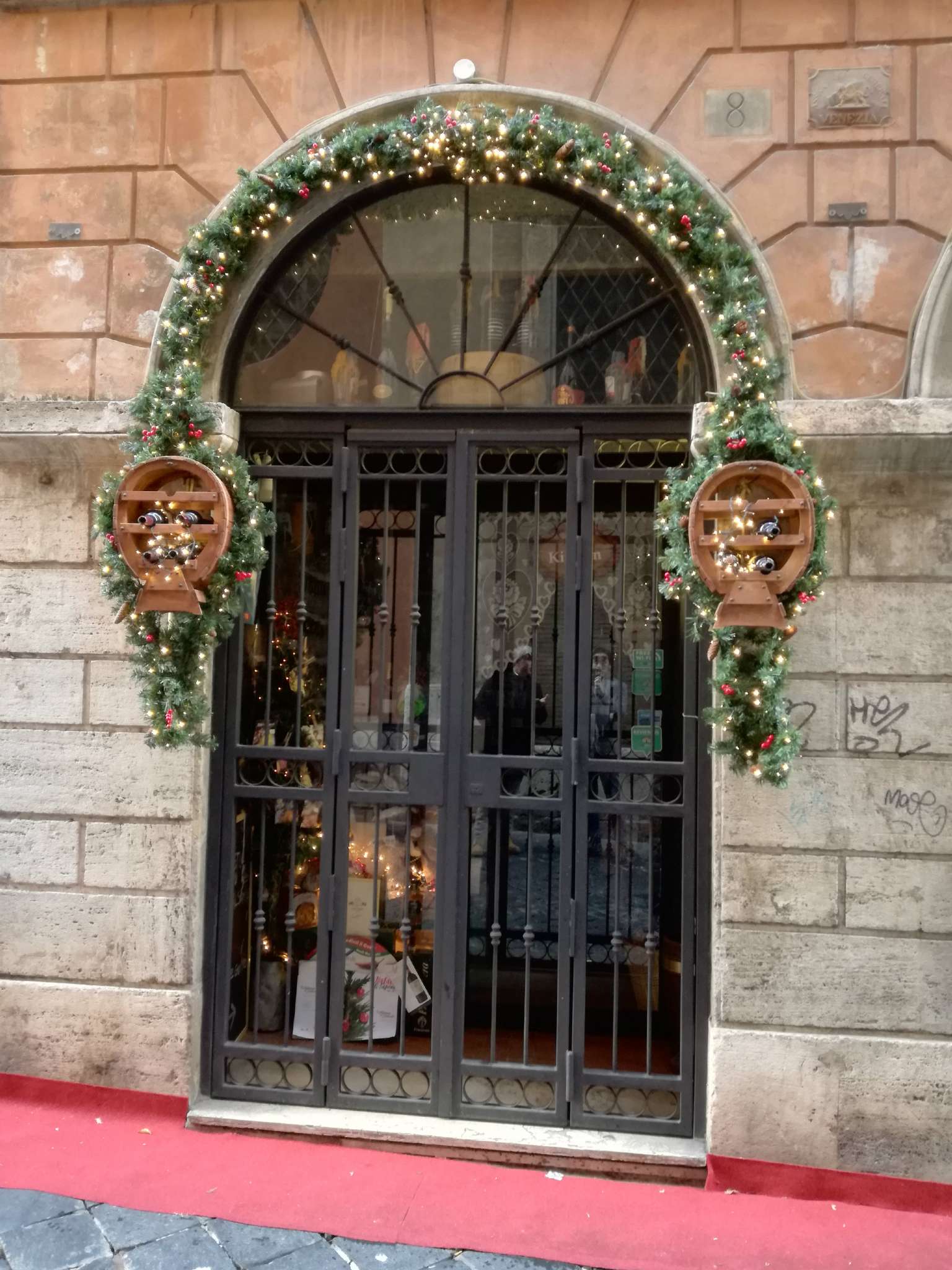 Negozio - Loc.Com. ROMA affitto  Centro storico Via delle Colonnelle Roma Immobiliare