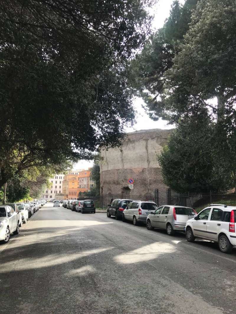 Appartamento ROMA vendita  Centro storico del colle oppio Roma Immobiliare