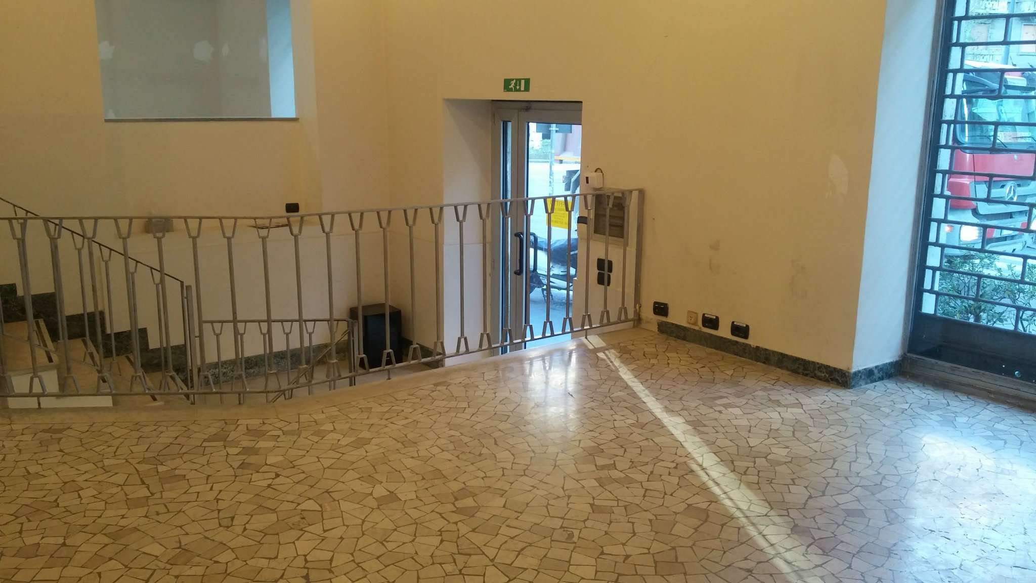 Negozio - Loc.Com. MILANO affitto   Sidoli STUDIO FUSATO SAS