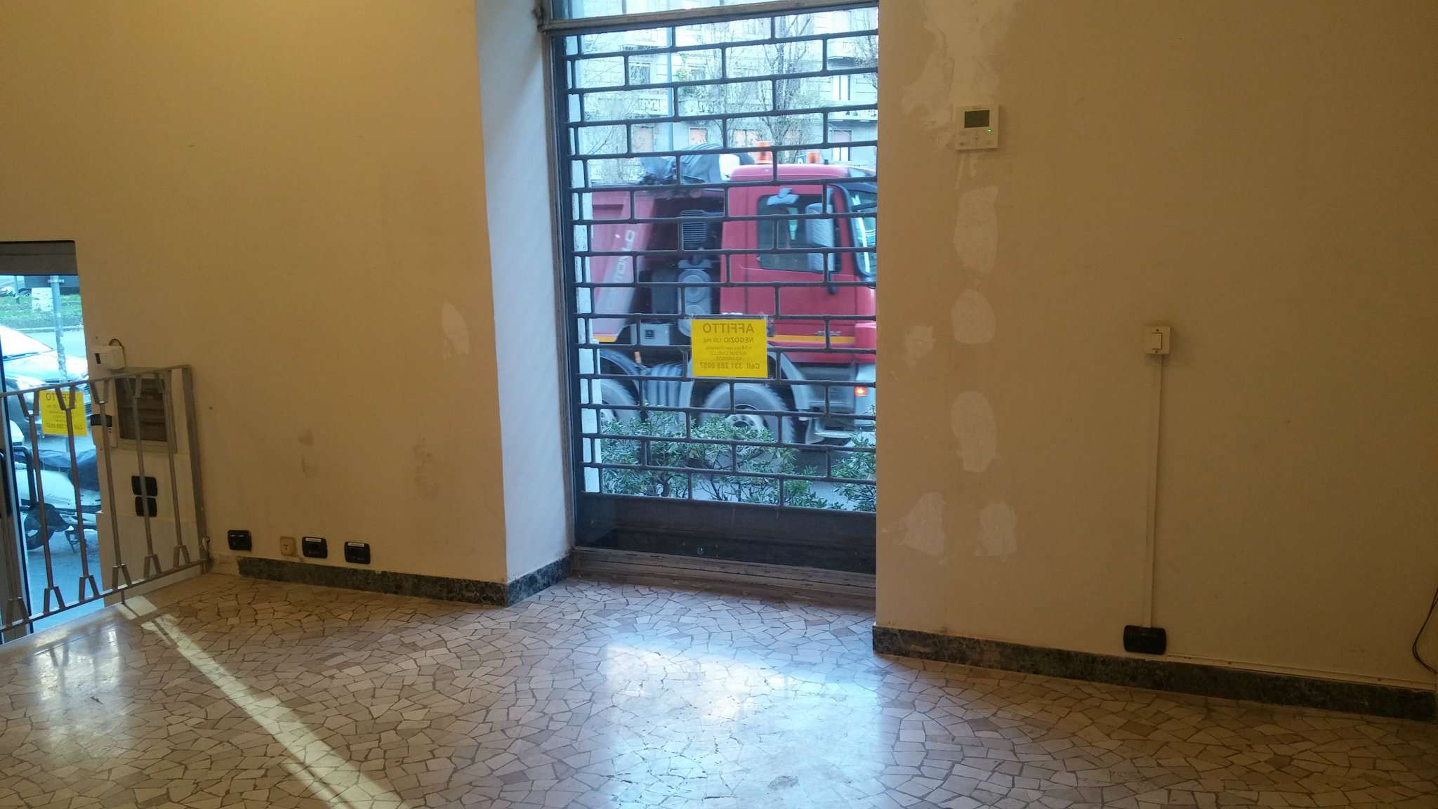Negozio - Loc.Com. MILANO affitto   Sidoli STUDIO FUSATO SAS